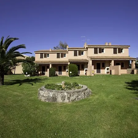 Blu Laconia Village 4*
