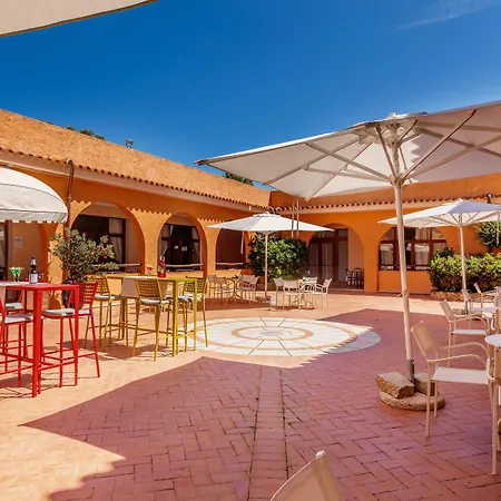 Blu Laconia Village Otel Cannigione