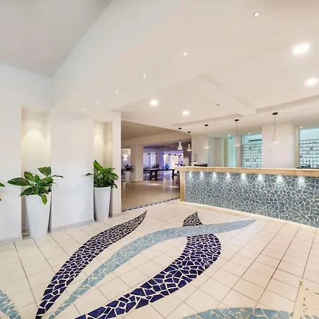 Blu Laconia Village 4*