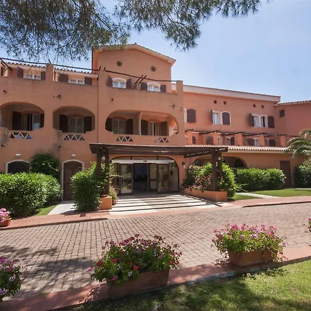 Hotel Blu Laconia Village 4*