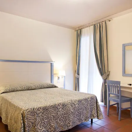Blu Laconia Village Hotel 4*