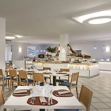 Blu Laconia Village 4*