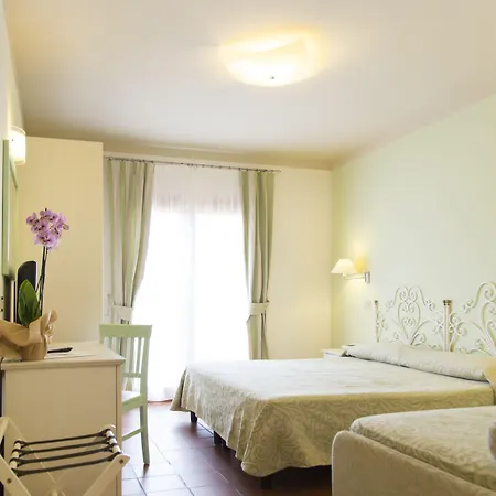 Szálloda Blu Laconia Village