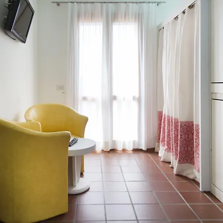 Hotell Blu Laconia Village 4*