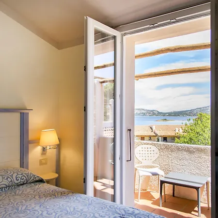 Blu Laconia Village Hotell