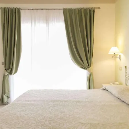 Blu Laconia Village Hotell