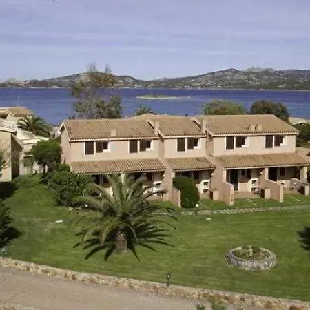 Hotell Blu Laconia Village 4*