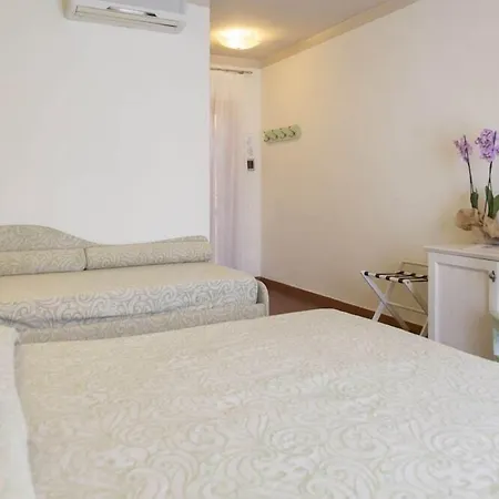 Hotell Blu Laconia Village 4*