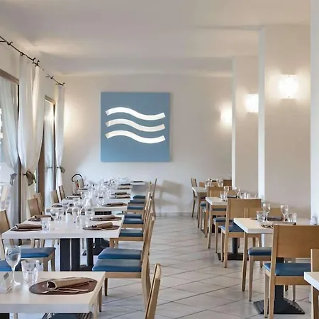 Hotel Blu Laconia Village 4*