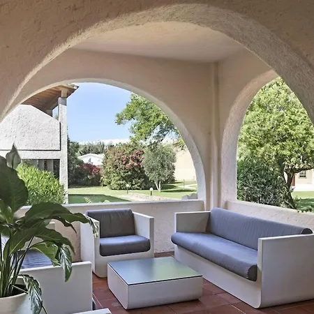 Blu Laconia Village