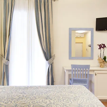 Blu Laconia Village Hotell 4*