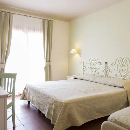 Blu Laconia Village 4*