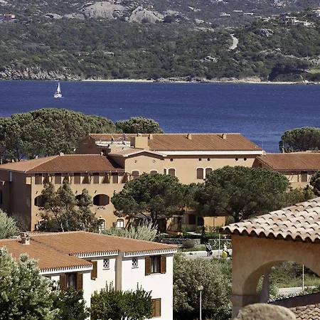 Blu Laconia Village Hotel 4*