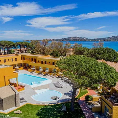 Blu Laconia Village 4*