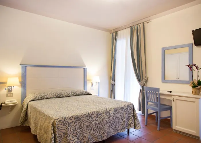 Blu Laconia Village Hotel 4*