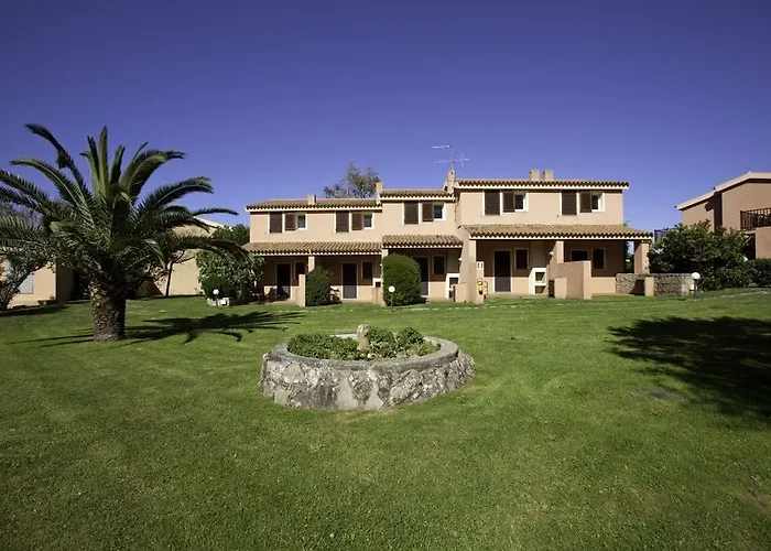 Blu Laconia Village 4*