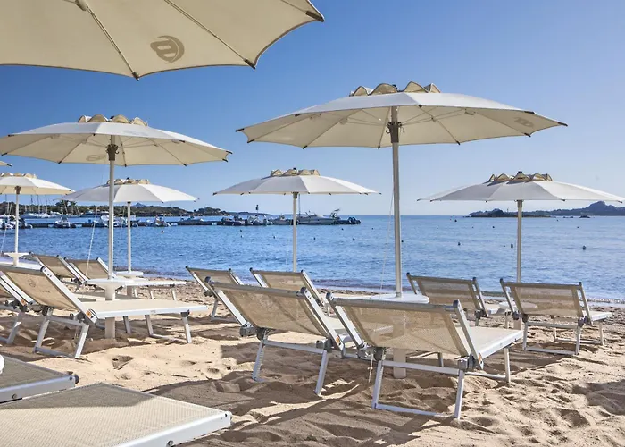 Blu Laconia Village Hotel 4*