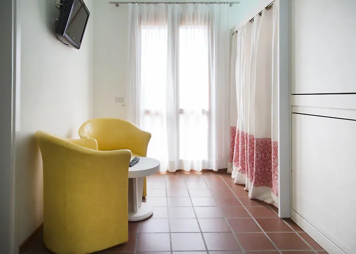 Hotel Blu Laconia Village 4*