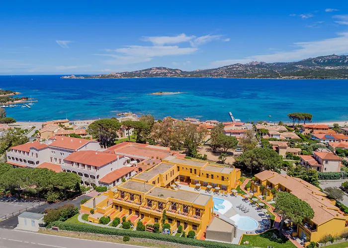 Blu Laconia Village 4*