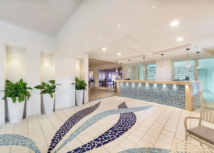 Blu Laconia Village 4*