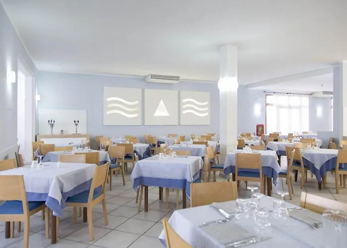 Hotel Blu Laconia Village 4*