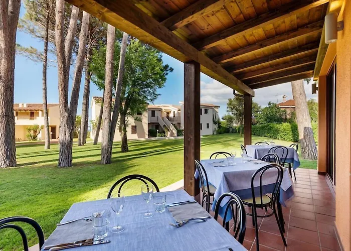 Blu Laconia Village Hotel 4*