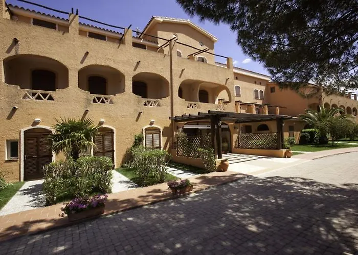 Blu Laconia Village Hotel 4*